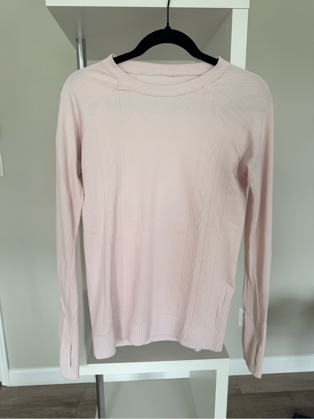 LULULEMON Women’s Lightweight Pink Crewneck Top